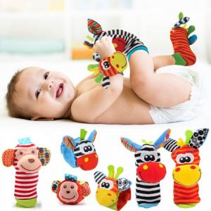 משחקים ועוד! צעצועים Cartoon Plush Socks Wrist Strap Rattles Baby Toys 0-12 Months Newborn Infant Kids Animal Sock Foot Finder Toy Gift Soft Rattle
